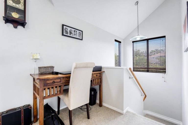 Photo of property in 35a Picasso Drive, West Harbour, Auckland, 0618