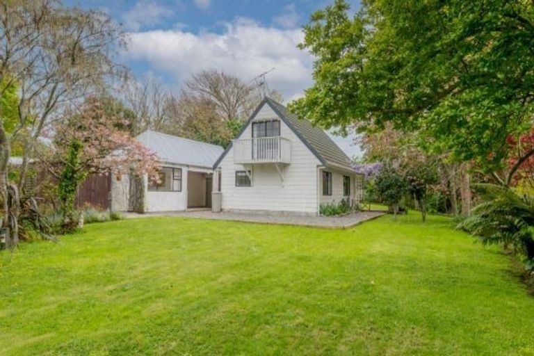 Photo of property in 62 Freemans Road, Otaki, 5512
