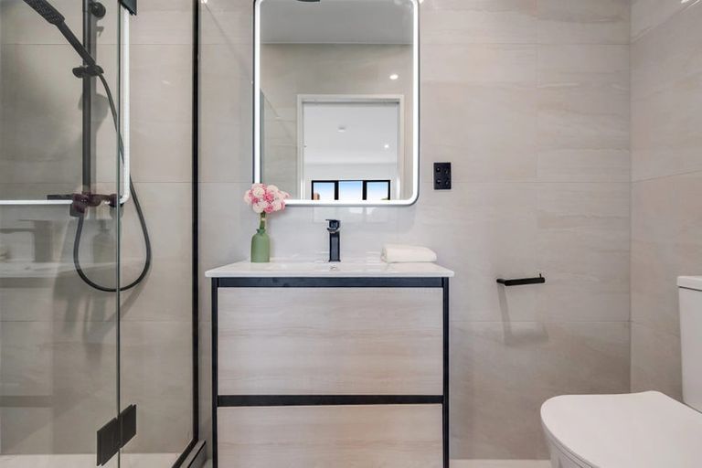 Photo of property in 2/127 Ridge Road, Howick, Auckland, 2014