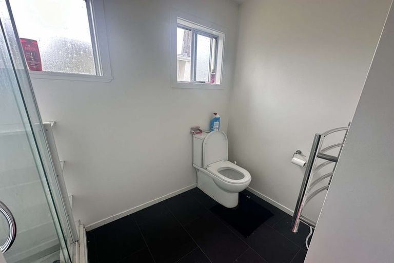 Photo of property in 1/12 Wood Street, Wallaceville, Upper Hutt, 5018