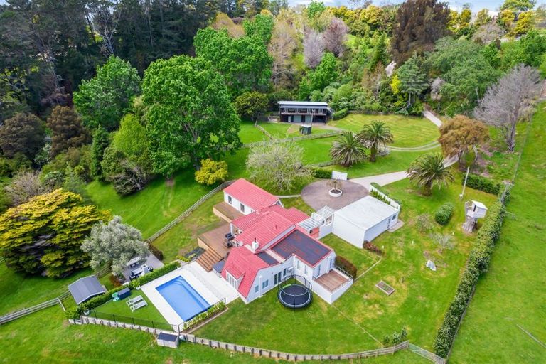 Photo of property in 66 Sandstone Road, Whitford, Manurewa, 2576
