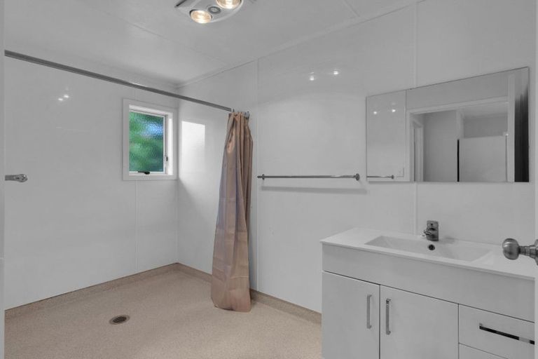 Photo of property in 1 Augustus Earle Place, Pukehangi, Rotorua, 3015