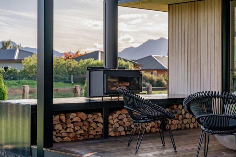 Photo of property in 11 Sapphire Spring Rise, Wanaka, 9305