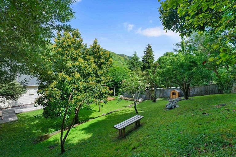 Photo of property in 98 Leinster Avenue, Raumati South, Paraparaumu, 5032