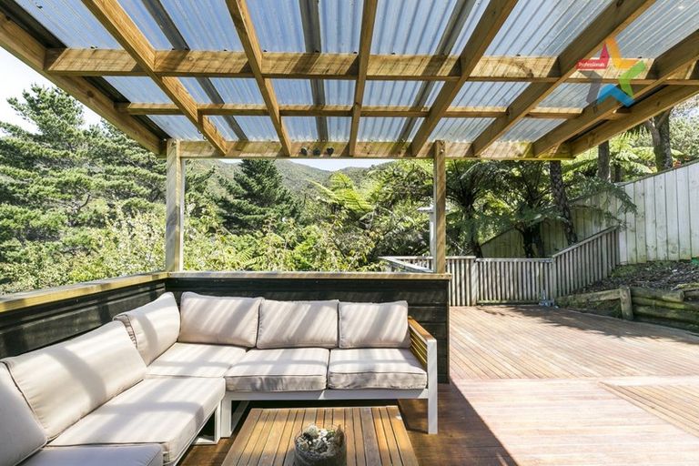Photo of property in 99 Thurleigh Grove, Karori, Wellington, 6012