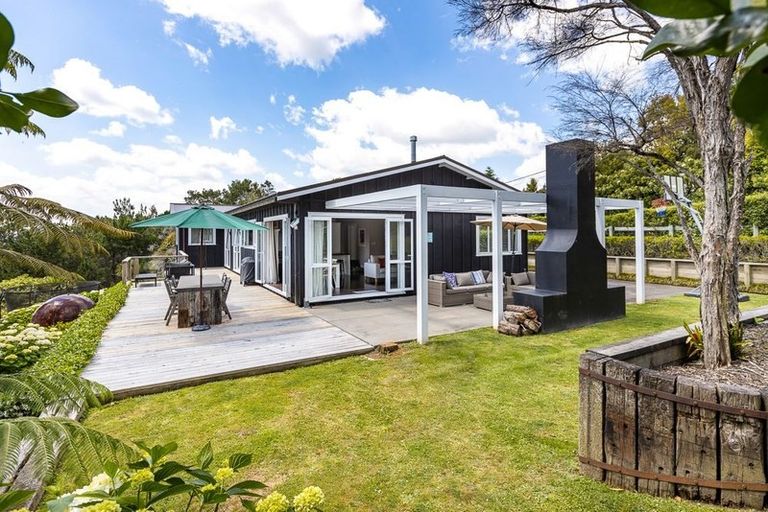 Photo of property in 373 Paremoremo Road, Paremoremo, Auckland, 0632
