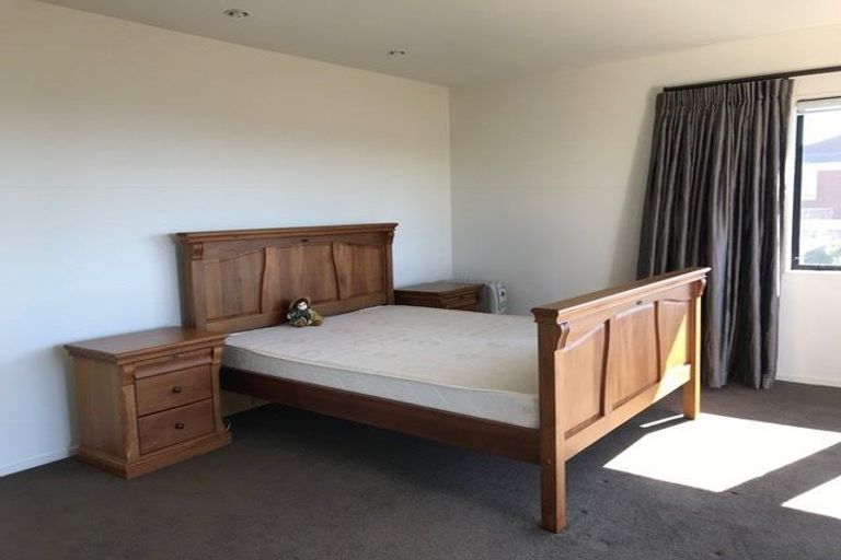 Photo of property in 1/11 Seaview Road, Castor Bay, Auckland, 0620