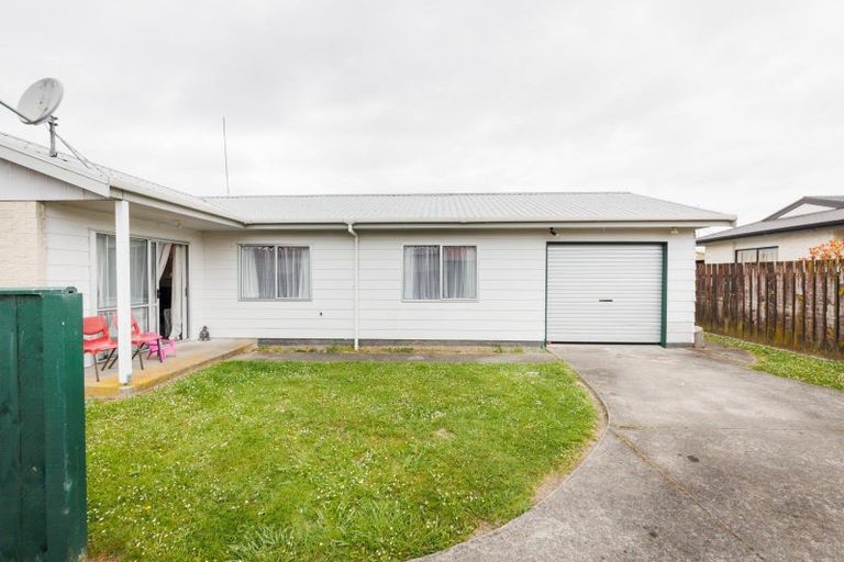 Photo of property in 28a Chatsworth Place, Highbury, Palmerston North, 4412