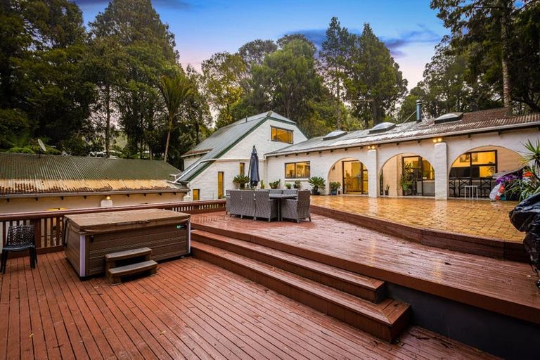 Photo of property in 719 Scenic Drive, Henderson Valley, Auckland, 0612