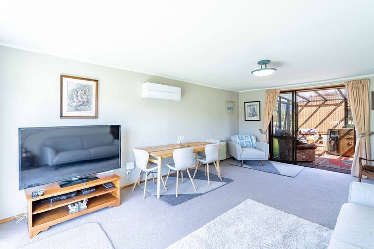Photo of property in 1 Donald Ross Place, Te Anau, 9600