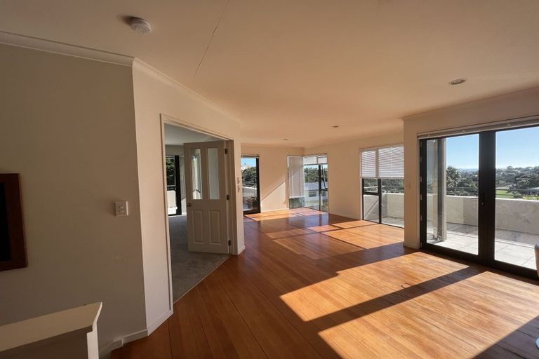 Photo of property in 66 Kate Sheppard Avenue, Torbay, Auckland, 0630