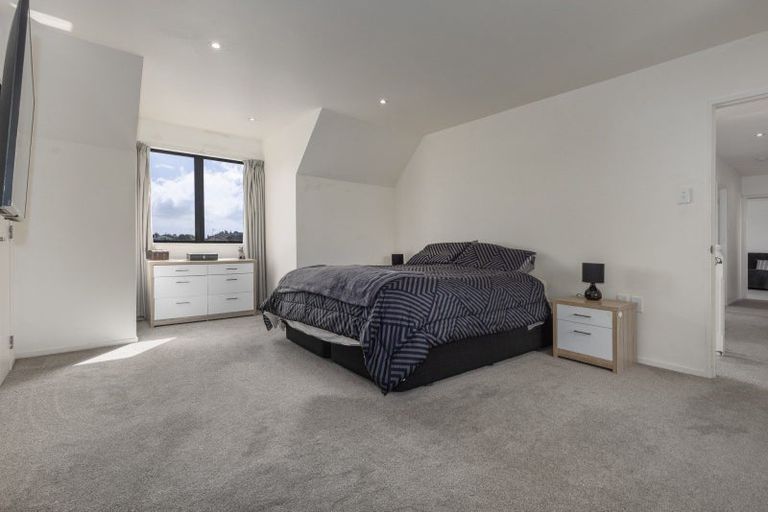 Photo of property in 14 Okarito Avenue, Levin, 5510