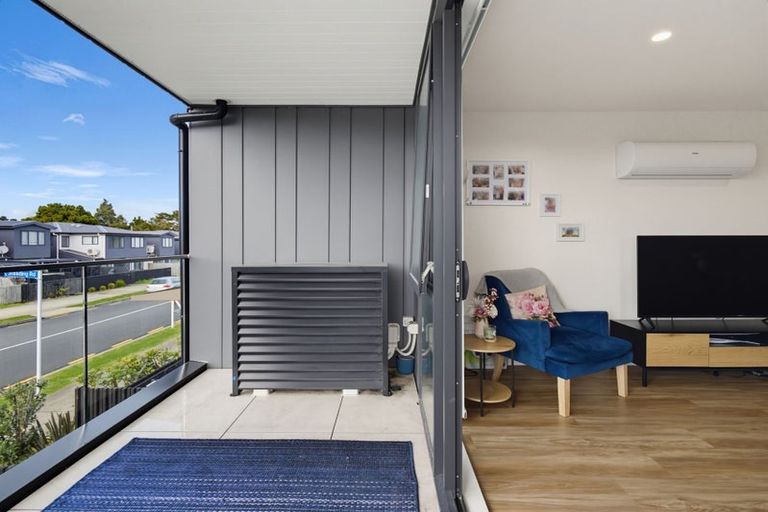 Photo of property in 104/5 Dishys Road, Flat Bush, Auckland, 2019