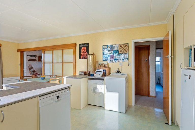 Photo of property in 5 Toi Street, Otaki Beach, Otaki, 5512