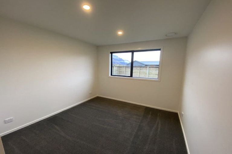 Photo of property in 64 Howden Drive, Jacks Point, 9371