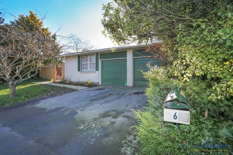 Photo of property in 6 Colligan Street, Upper Riccarton, Christchurch, 8041