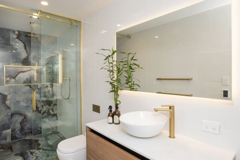 Photo of property in 74 Scarlys Way, Okitu, Gisborne, 4010