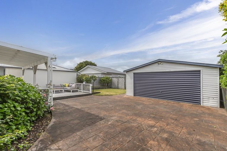 Photo of property in 8 Strathavon Road, Miramar, Wellington, 6022
