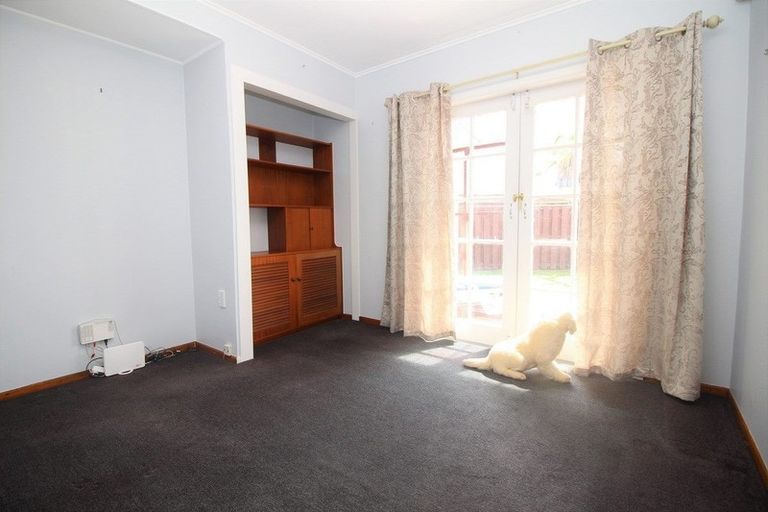 Photo of property in 133 Riverpark Crescent, Henderson, Auckland, 0610
