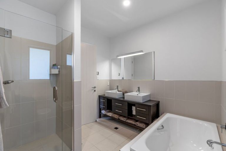 Photo of property in 26b Awhiorangi Promenade, Swanson, Auckland, 0816