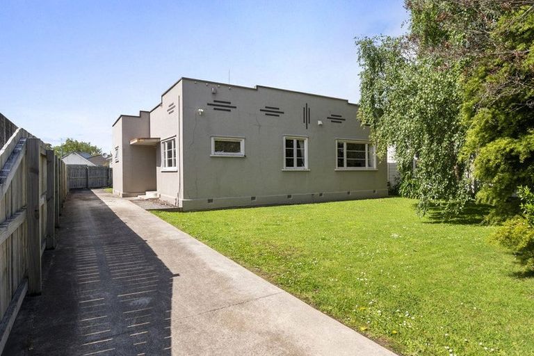 Photo of property in 14 Joseph Street, West End, Palmerston North, 4412