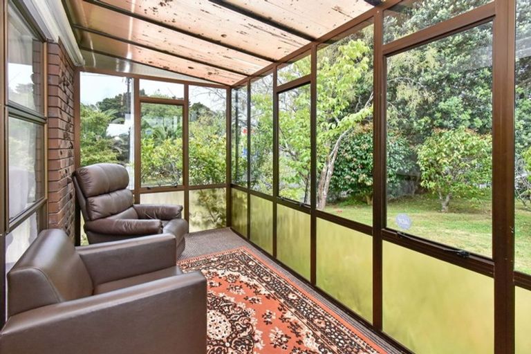 Photo of property in 1/1 Manse Road, Pahurehure, Papakura, 2113