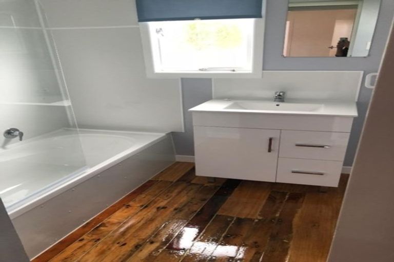 Photo of property in 10 Alamein Avenue, Onerahi, Whangarei, 0110