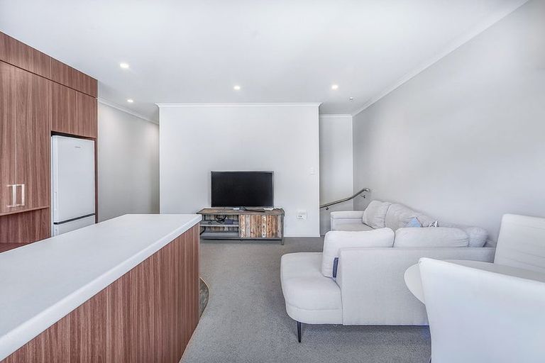 Photo of property in 2/20 Hunter Street, Hamilton Lake, Hamilton, 3204