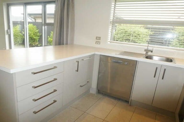 Photo of property in 1 Ader Close, Halswell, Christchurch, 8025