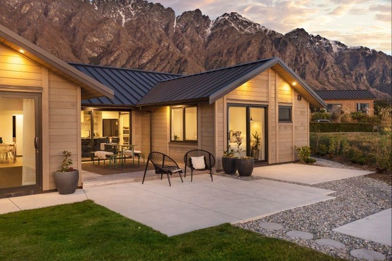 Photo of property in 11 Torridon Court, Jacks Point, Queenstown, 9371