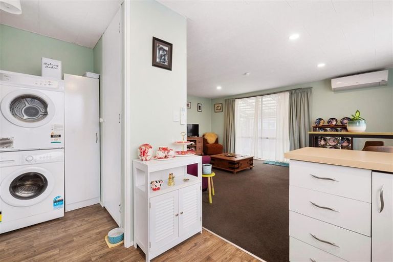 Photo of property in 85a Pohutukawa Drive, Owhata, Rotorua, 3010