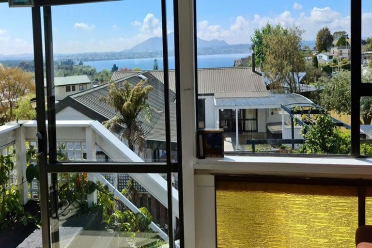 Photo of property in 27 Shera Street, Acacia Bay, Taupo, 3330