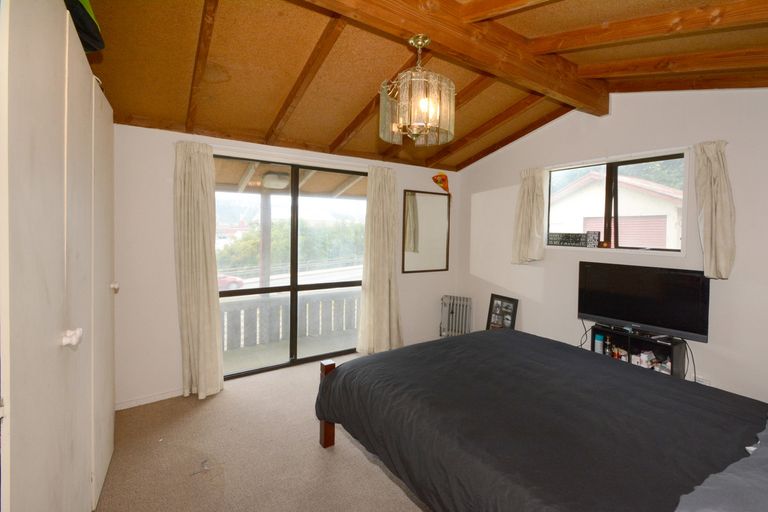 Photo of property in 145 Ravensbourne Road, Ravensbourne, Dunedin, 9022