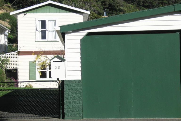 Photo of property in 20 Nikau Street, Eastbourne, Lower Hutt, 5013