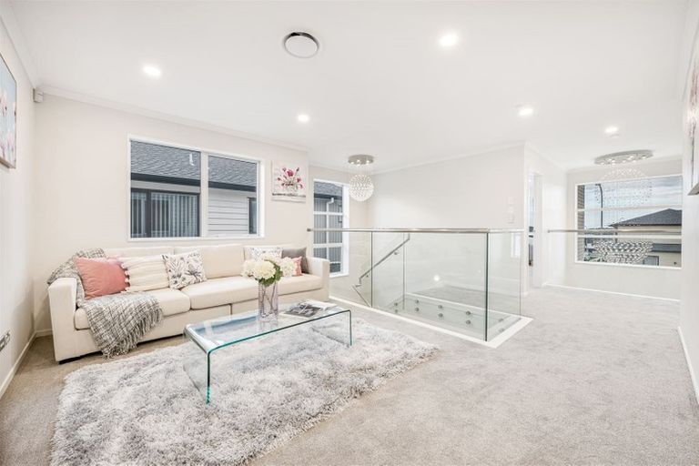 Photo of property in 21 Lime Hill Rise, Flat Bush, Auckland, 2019