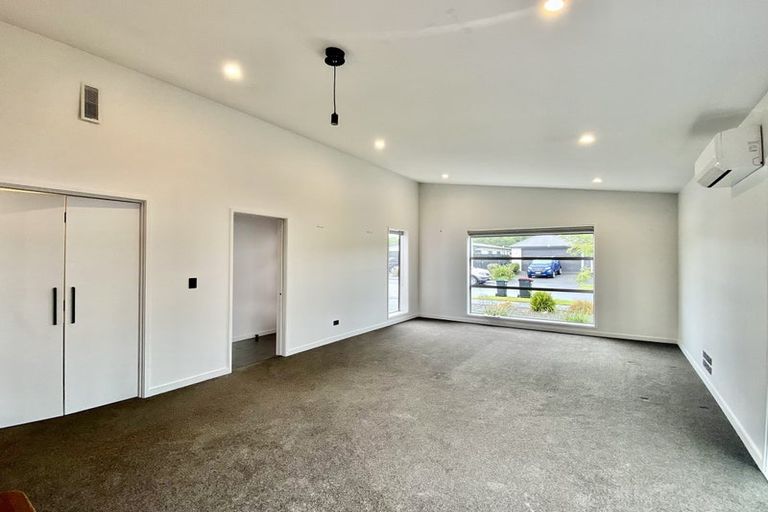 Photo of property in 12 Robert Duncan Road, Belfast, Christchurch, 8051