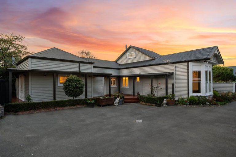 Photo of property in 12 Medway Street, Richmond, Christchurch, 8013