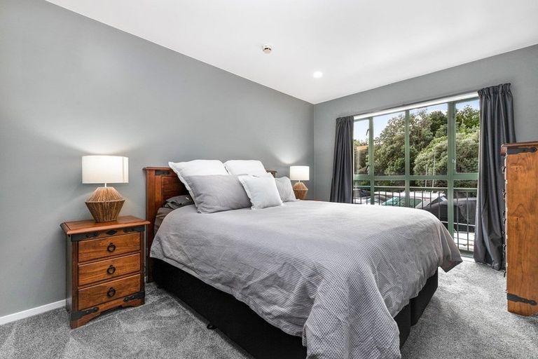 Photo of property in 10 Harbour Village Drive, Gulf Harbour, Whangaparaoa, 0930