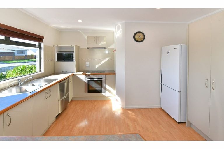 Photo of property in 81 Vipond Road, Stanmore Bay, Whangaparaoa, 0932