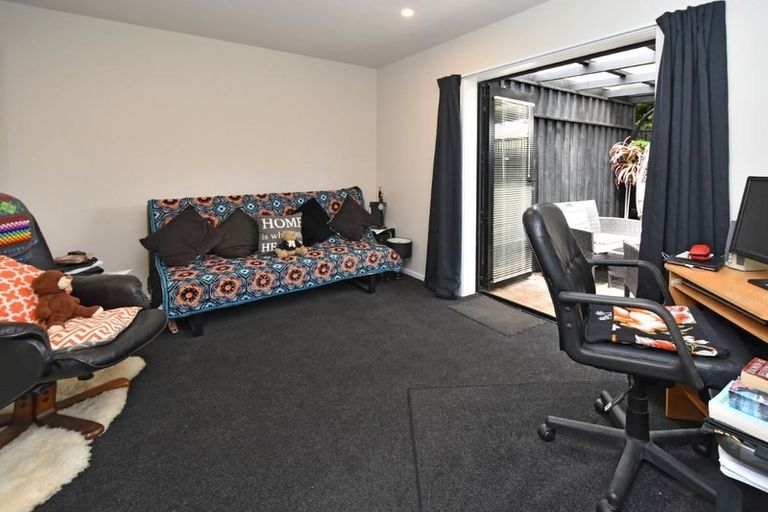 Photo of property in 1 Chatswood Place, Bishopdale, Christchurch, 8051