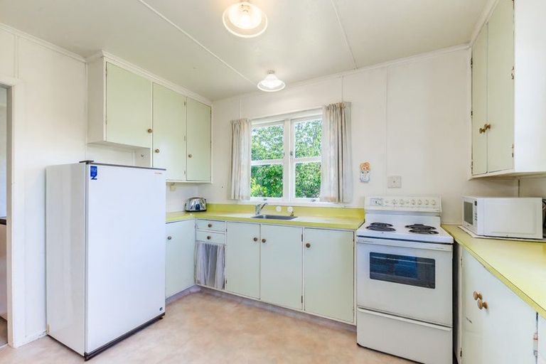 Photo of property in 2 Sunshine Avenue, Paraparaumu, 5032