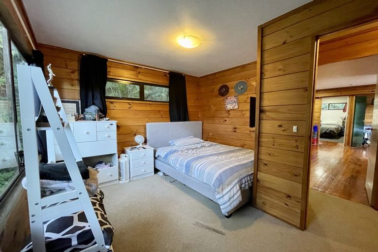 Photo of property in 25 Emlyn Place, Torbay, Auckland, 0630