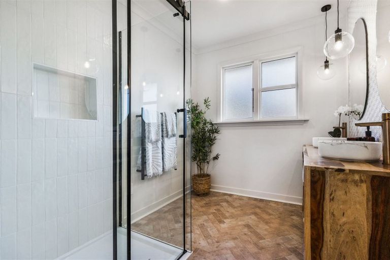 Photo of property in 1/98 Amyes Road, Hornby, Christchurch, 8042