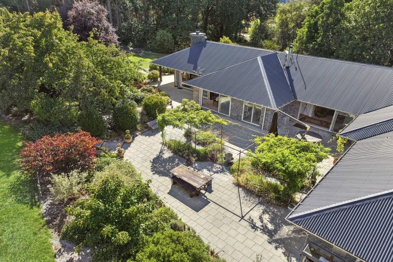 Photo of property in 1025 Lake Hawea-albert, Albert Town, Wanaka, 9382