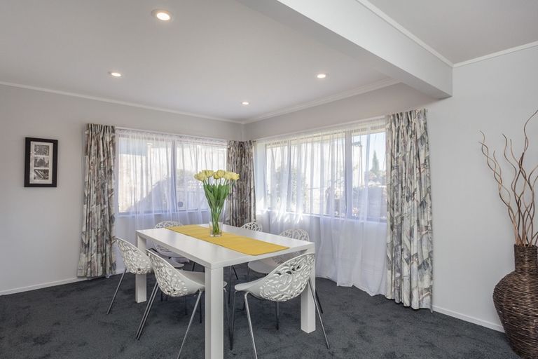 Photo of property in 27 Nirvana Way, Mount Roskill, Auckland, 1041