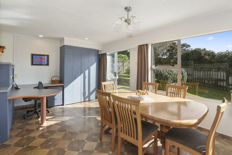 Photo of property in 11b Acacia Place, Bell Block, New Plymouth, 4312