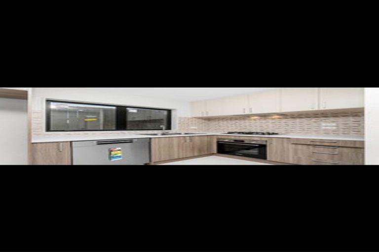 Photo of property in 4b Scanlen Terrace, Kelston, Auckland, 0602