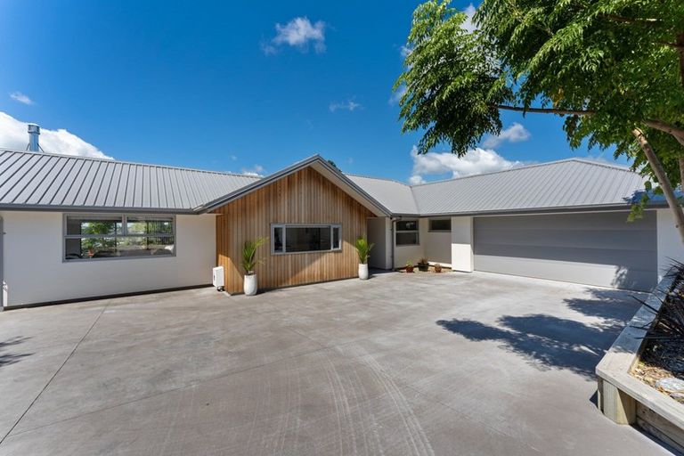 Photo of property in 55b Paynters Avenue, Strandon, New Plymouth, 4312
