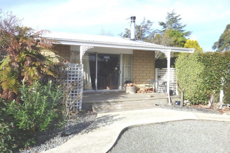 Photo of property in 212 Horndon Street, Darfield, 7510