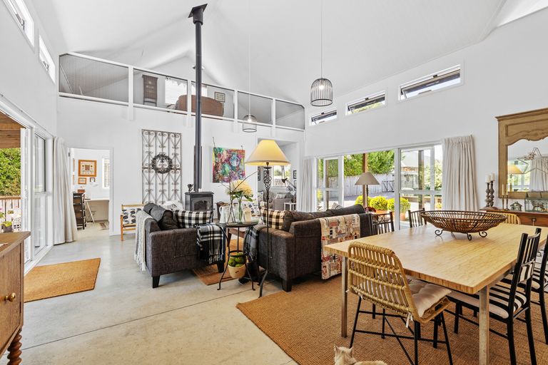 Photo of property in 33 Rexwood Street, Carterton, 5713